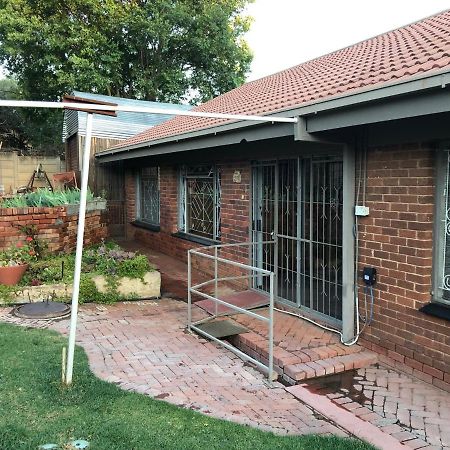 Juds@23 Apartamento Bloemfontein Exterior foto